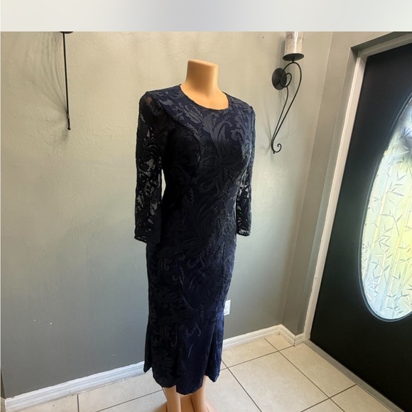 JS Collections‎ Midnight Blue Long Sleeve Dress - Picture 2 of 4